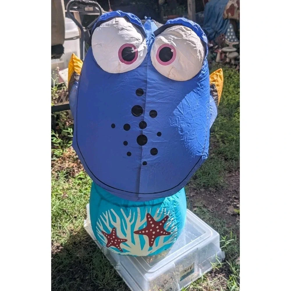 Gemmy Disney Finding Nemo Dory 3.5' Airblown Indoor/Outdoor Inflatable LED